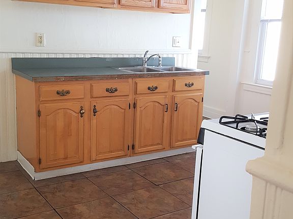 Kitchen/ Pantry entry