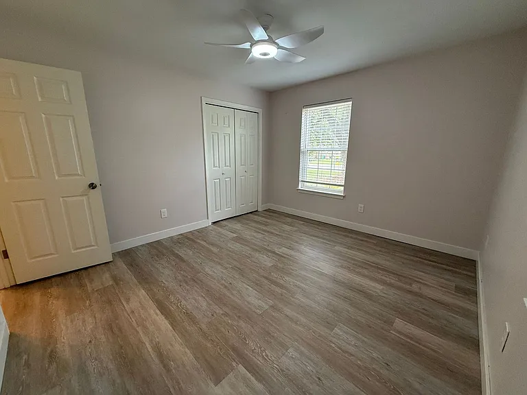 420 Dolphin St — Photo 23