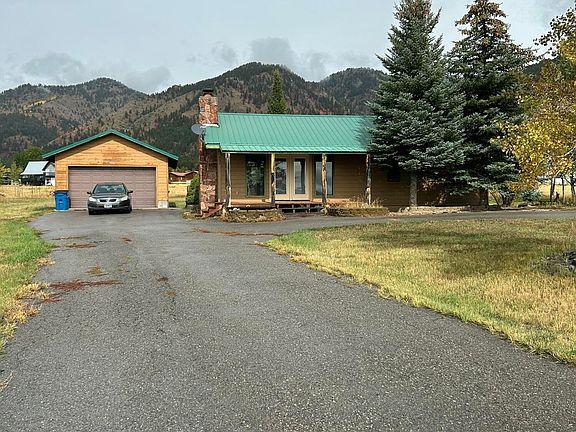 2nd image of 637 Cedar Creek Dr