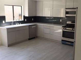 21515 Erwin St UNIT 8, Woodland Hills, CA 91367