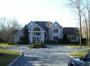 204 Little Noyac Path, Water Mill, NY 11976