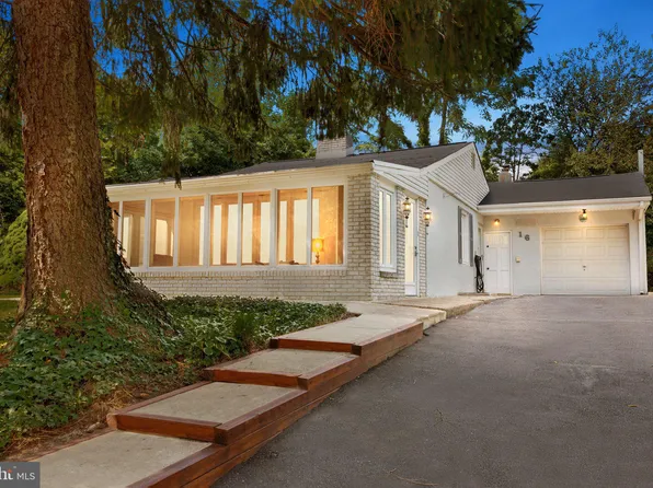 16 Winding Ln, Feasterville, PA 19053