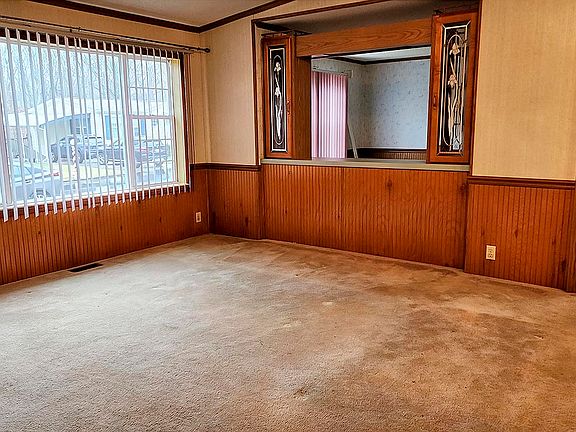 3rd image of 638 Fresh Pond Ave Unit 364