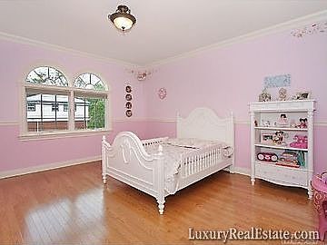 3rd image of 24014 Rushmore Ave
