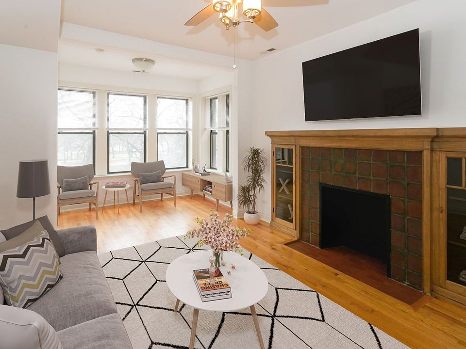 Dining/Living room