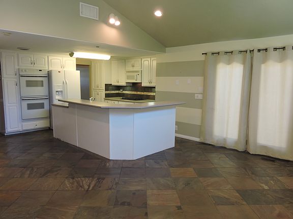 Open Kitchen and Slate
