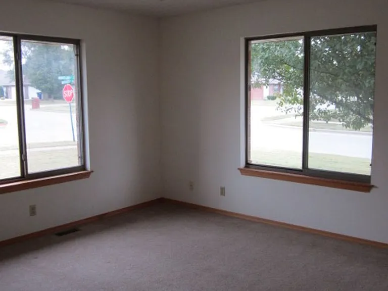3406 W Montclair Ct — Photo 6