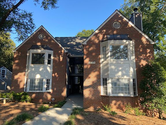 PRIVATE QUADRAPLEX
COMMUNITY