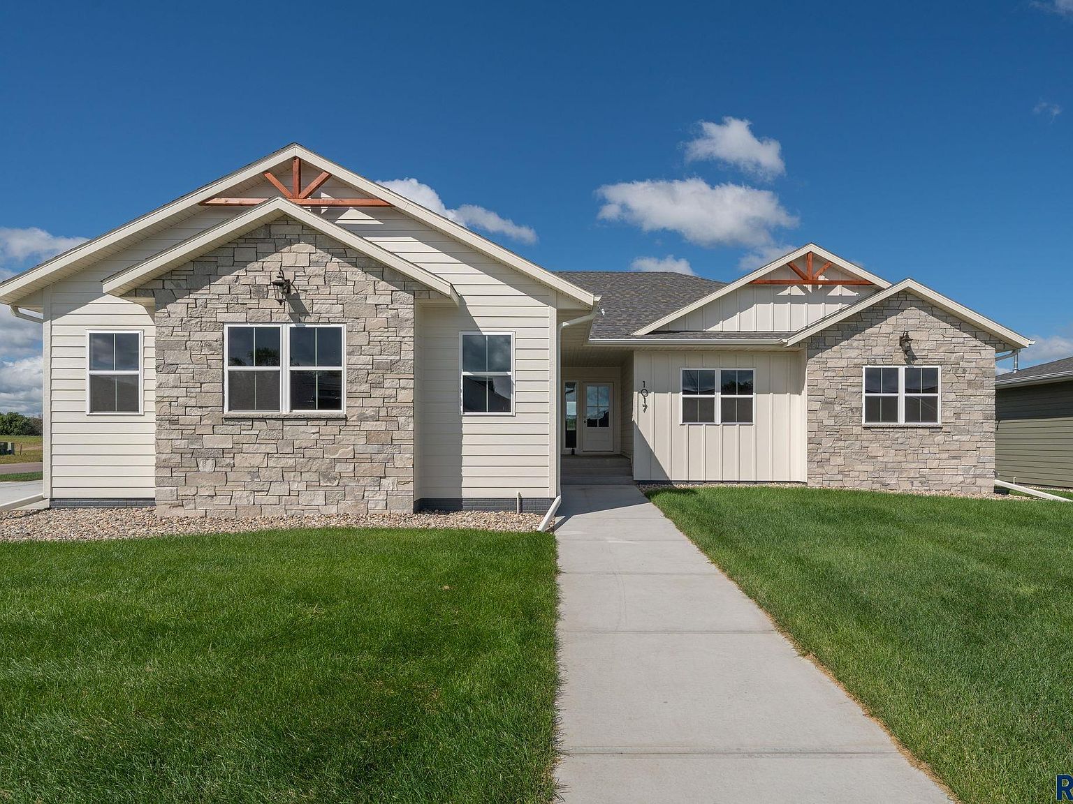 1017 S Nicholas Ave, Brandon, SD 57005 MLS 22302814 Zillow
