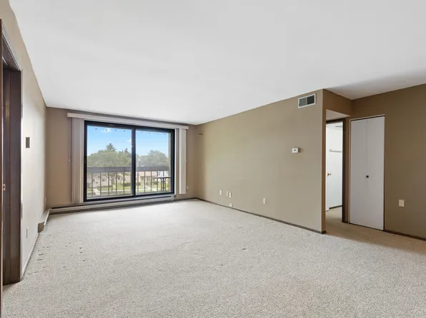 3609 N Tucker Pl, Milwaukee, WI 53222