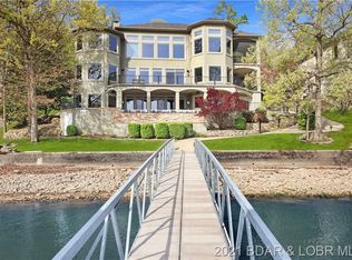 1413 Grand View Dr, Sunrise Beach, MO 65079