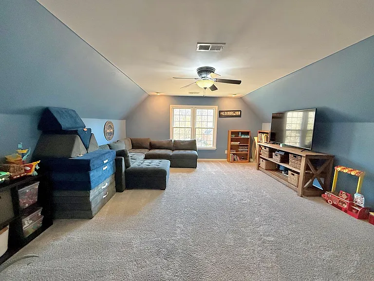 636 Sydney Bender Ln — Photo 20