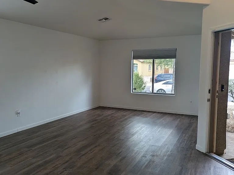 11483 W Magic Song St — Photo 4