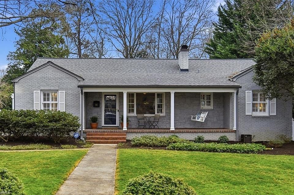 1st image of 925 Oaklawn Ave