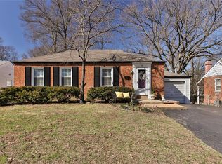 1207 N Geyer Rd, Saint Louis, MO 63122