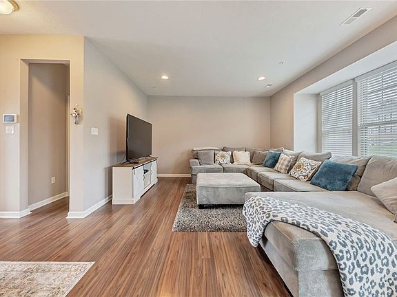 4th image of 316 Aprilmae Way