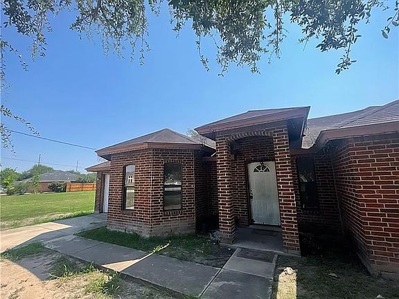 3rd image of 1007 El Paso Cir