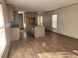 300 S Cambridge Dr, Centerville, GA 31028