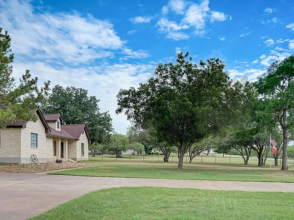 5th image of 108 Country Place Dr