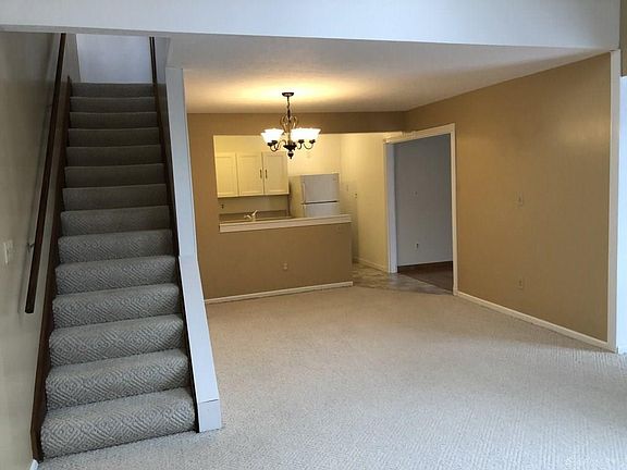 2nd image of 9571 Villa Way