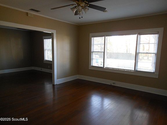 5th image of 215 Penn St