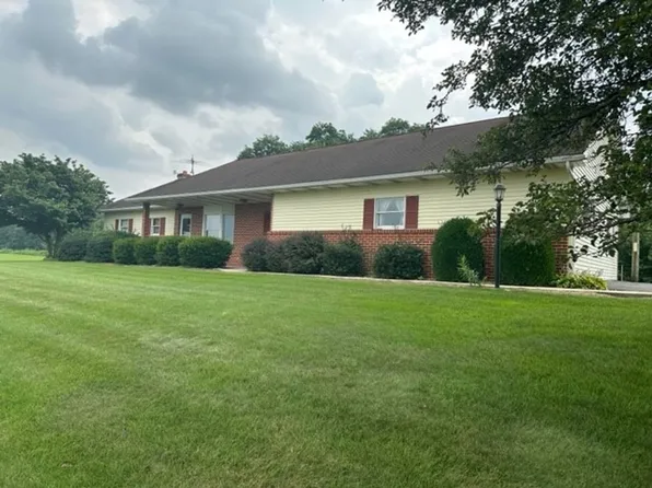 237 Cut Rd, Kinzers, PA 17535