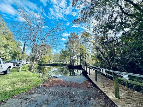 0 Riverside Dr, Yankeetown, FL 34498