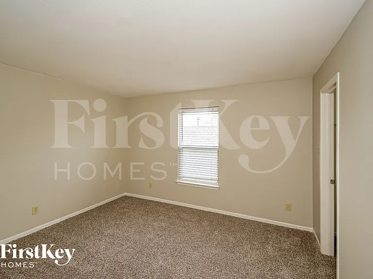 4260 Arches Ct — Photo 16