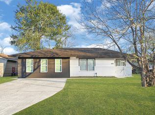 5827 Heron Dr, Houston, TX 77033