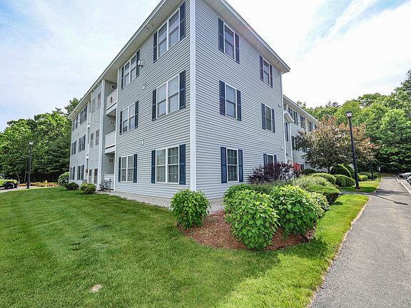 2nd image of 4 Crestview Circle #119