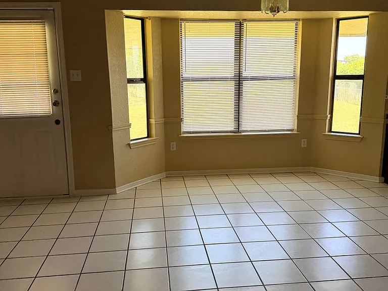 113 Lariat Cir — Photo 8