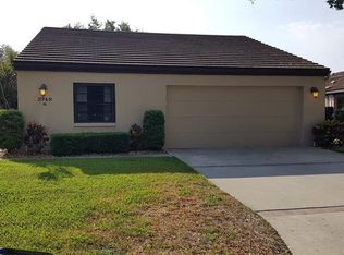 3749 Glen Oaks Manor Dr, Sarasota, FL 34232