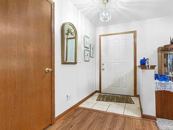 2nd image of 4141 Lehighton Downs Dr
