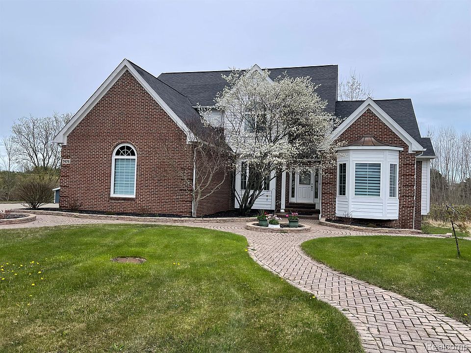 1st image of 7476 Tara Ct