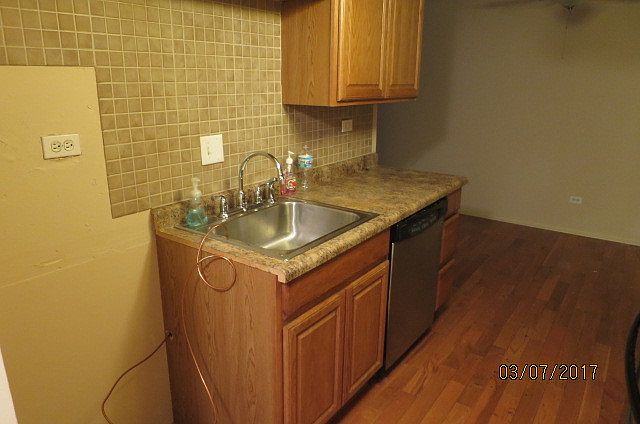 1st image of 502 Redondo Dr APT 101