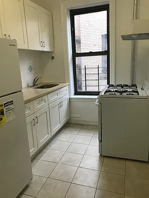 Rented by Picture Realty Inc. | media 39