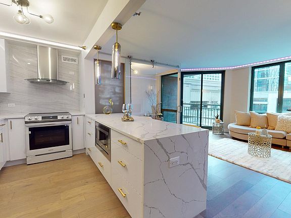 3rd image of 440 N McClurg Ct APT 516