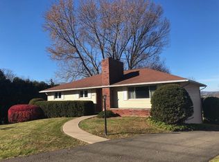 3225 Diana Ln, Vestal, NY 13850