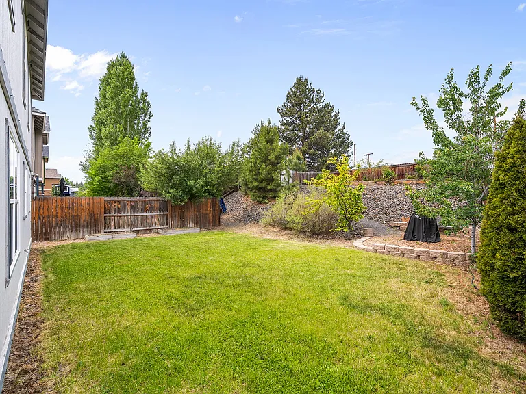 61095 Borden Dr — Photo 11