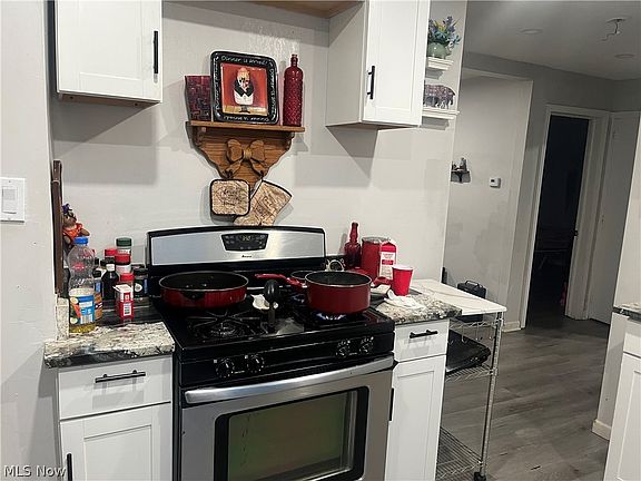 5th image of 15711 Lotus Dr
