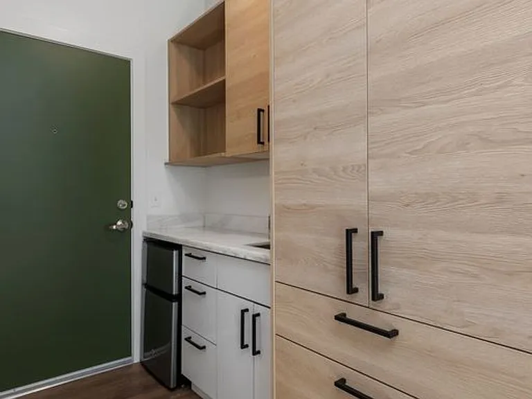 Freya Apartments - Private Studios + Social Connection — Photo 22