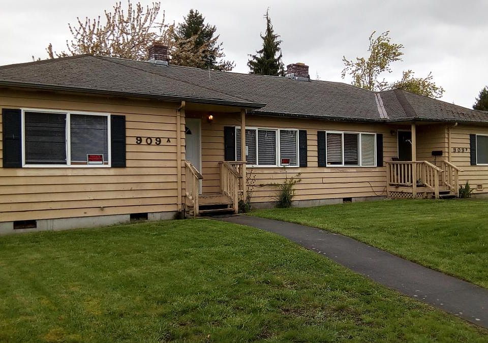 1st image of 909 6th St SE