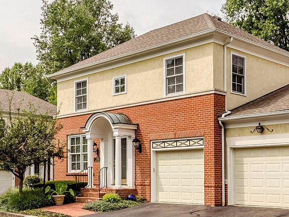 4th image of 1357 White Oak Ln