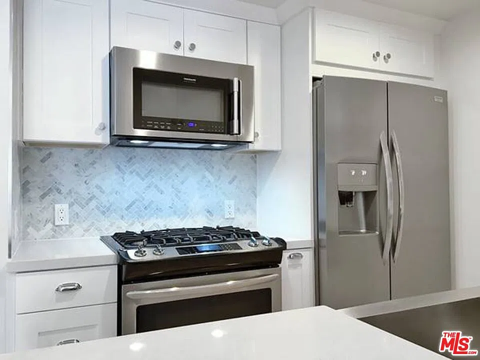 1 bed, 1.0 bath, 750 sqft, $2,995 — Photo 4