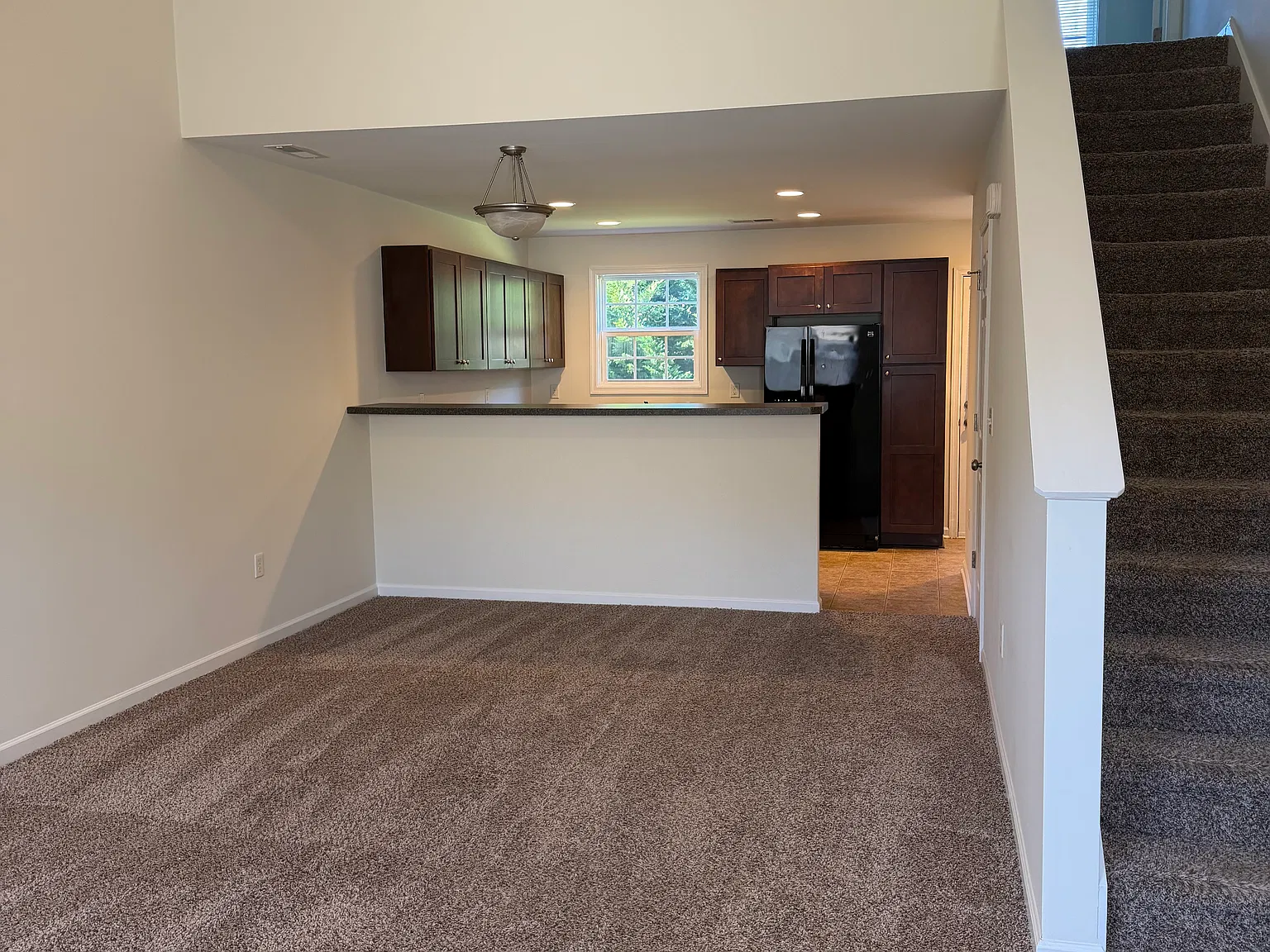 2 bed, 2.5 bath, 1269 sqft, $1,850 — Photo 2