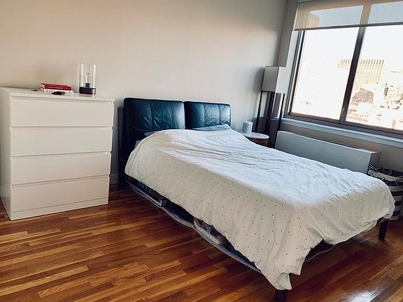 4th image of 303 10th Ave APT 12C