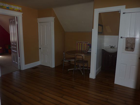 central room upstairs 