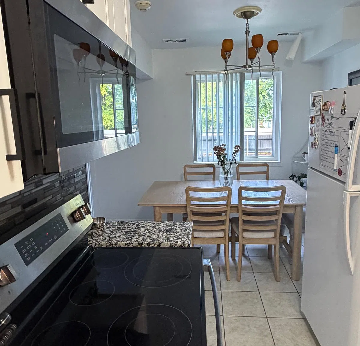 2 bed, 1.5 bath, 922 sqft, $1,500 — Photo 3