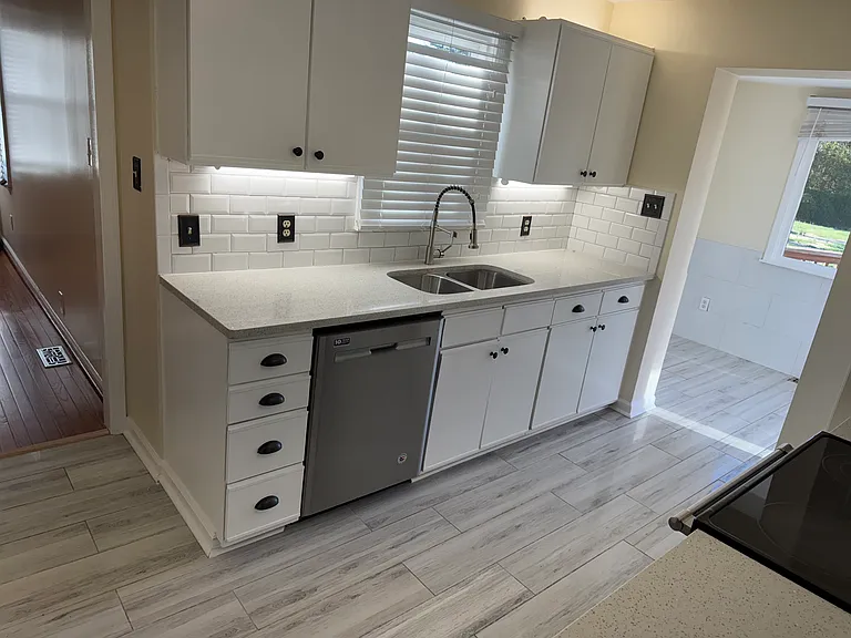 5527 Wayne Rd — Photo 8