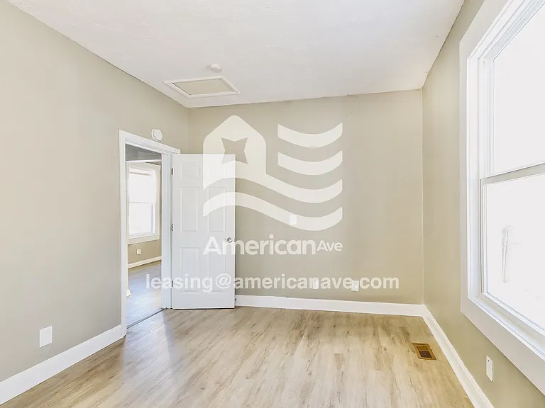 247872_011_wm_-_bedroom_13510475.jpg